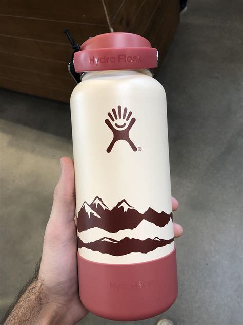 Hidro flask - Product Details. Drink in adventure. Stainless steel, insulated, refillable, reusable —our all-day 32 oz wide-mouth water bottle is the flask to grab to keep cold …